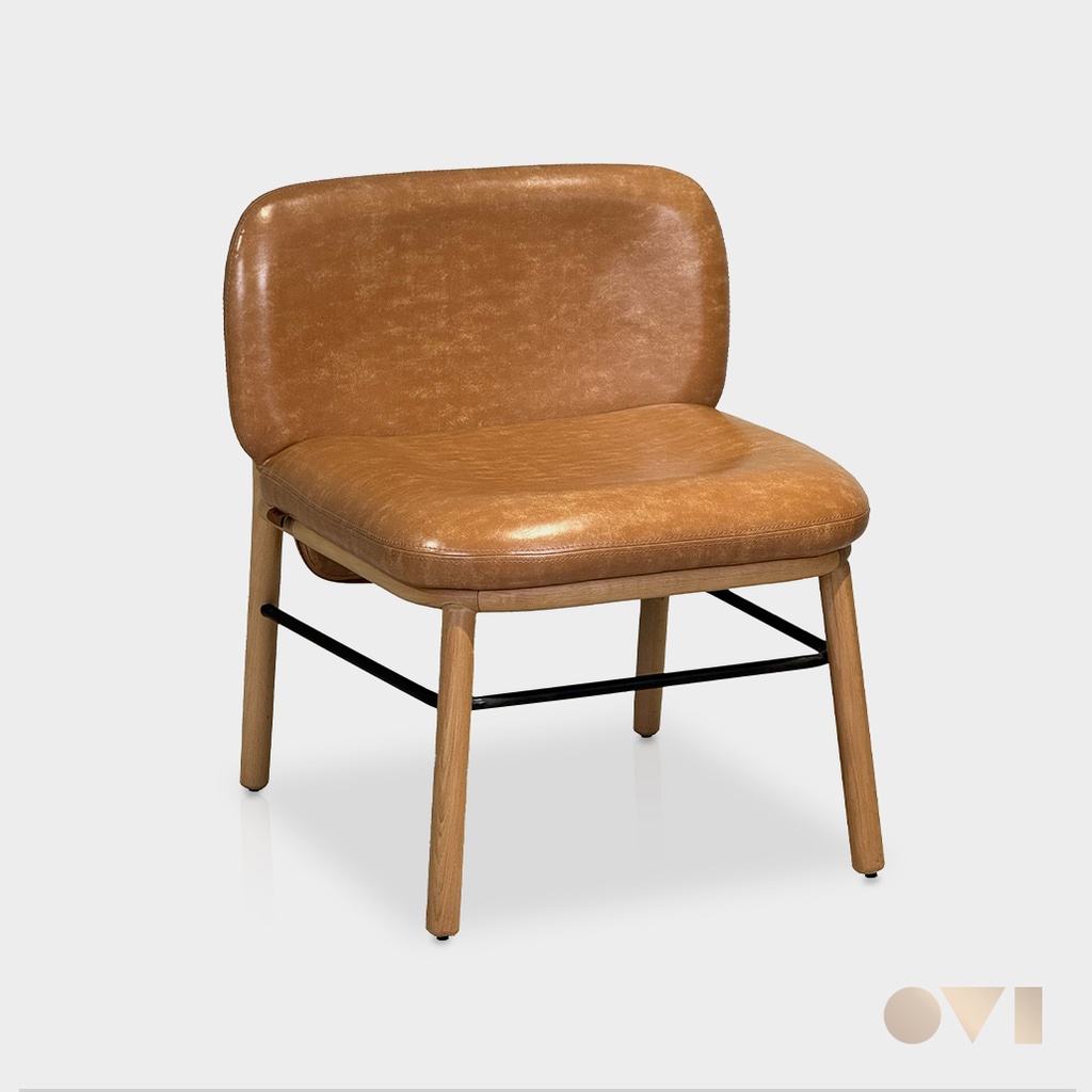 CALYX LOUNGE CHAIR