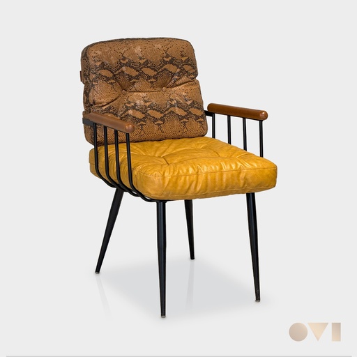 [SRX01-iq] سيريكس | كرسي بذراعين